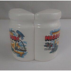 Vintage Missouri Attractions Souvenir 3.78" Salt & Pepper Shakers